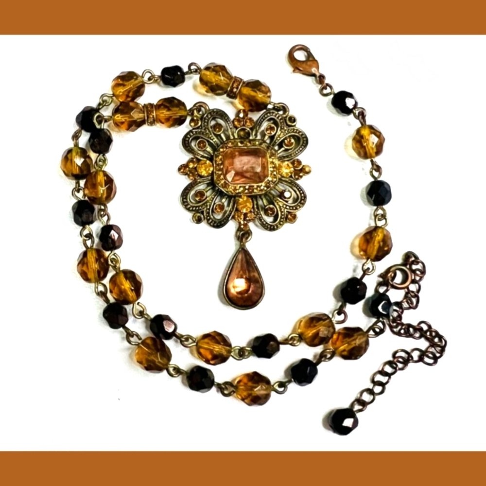 Vintage 80s AVON Gorgeous Necklace Gold Bronze Color Rhinestone Victorian